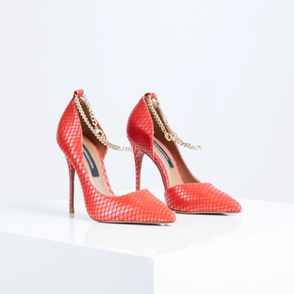 BCBG Max Azria Orange Size 6 Shoes – Like Brand New, Stylish & Bold!